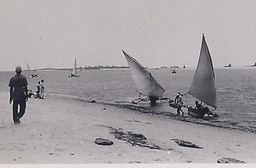 Dar boats on beach