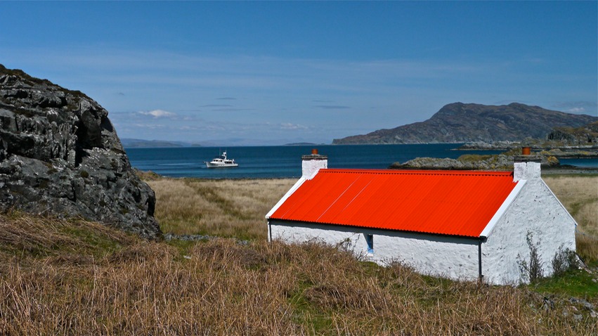 Venture II with bothy. Craighouse